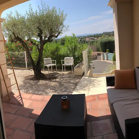 A Esterel Belahome Apartment *